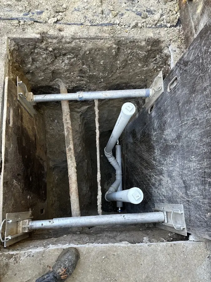 Experienced plumber completing Drain Cleaning work in Old Town